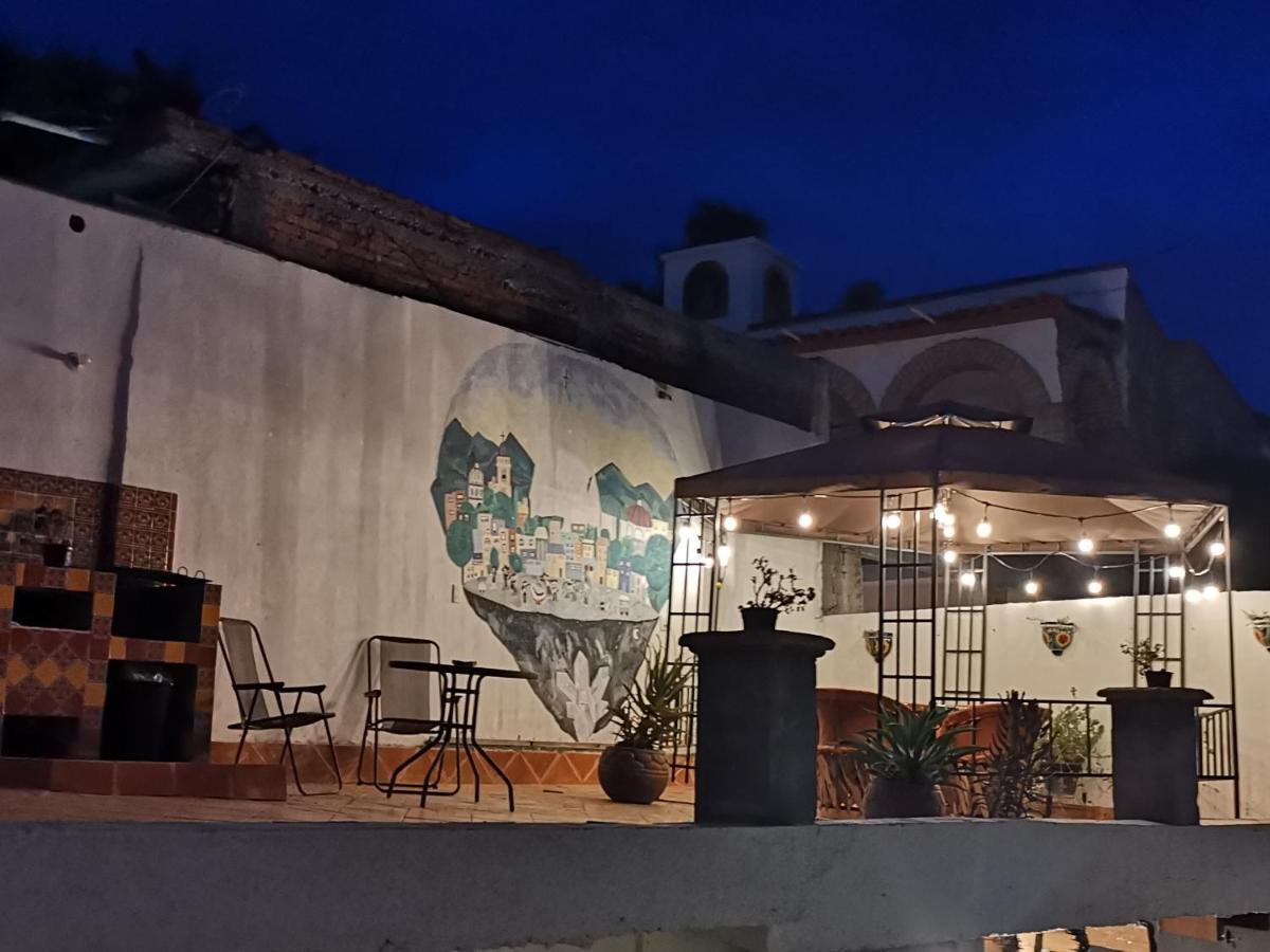 La Casa Del Abuelo Hostel San Miguel de Allende Luaran gambar