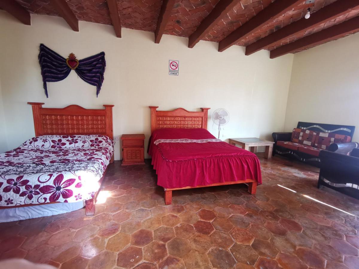 La Casa Del Abuelo Hostel San Miguel de Allende Luaran gambar
