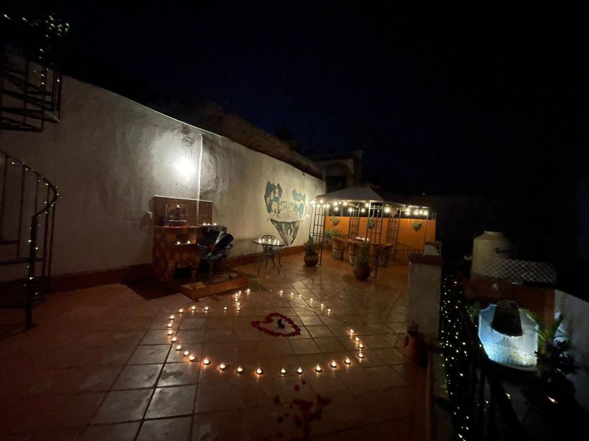 La Casa Del Abuelo Hostel San Miguel de Allende Luaran gambar