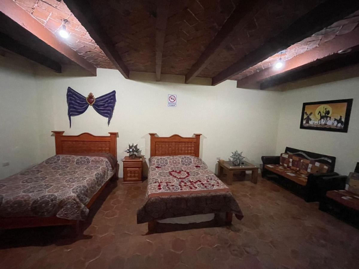 La Casa Del Abuelo Hostel San Miguel de Allende Luaran gambar