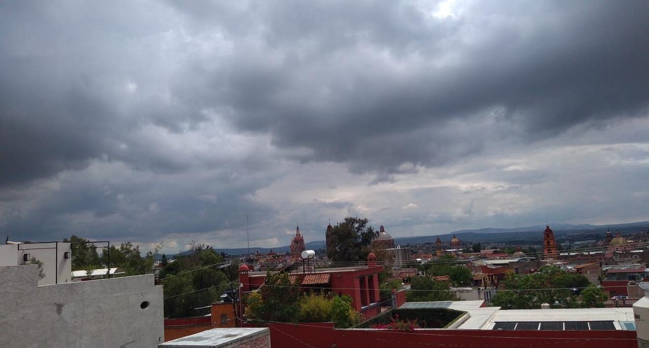La Casa Del Abuelo Hostel San Miguel de Allende Luaran gambar